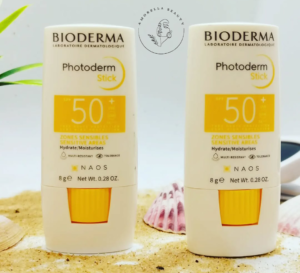 ضدآفتاب استیکی بایودرما با SPF بالای 50 بدون رنگ مناسب تمام انواع پوست حجم 8 گرم