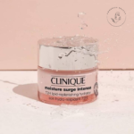 کرم آبرسان 72 ساعته کلینیک مدل Intense مناسب پوست های خیلی خشک تا نورمال حجم 50 میل