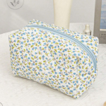 کیف آرایشی طرح گل‌ریز