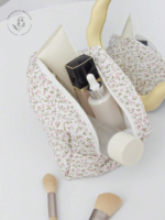 کیف آرایشی طرح گل‌ریز